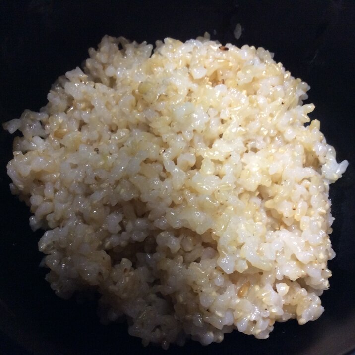 ごまともち米入り玄米ご飯